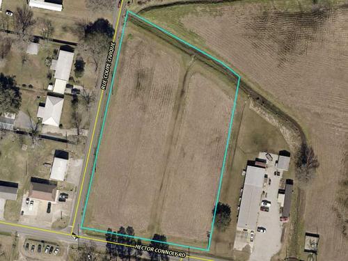 500 Blk Hector Connoly Rd, Carencro, LA 70520