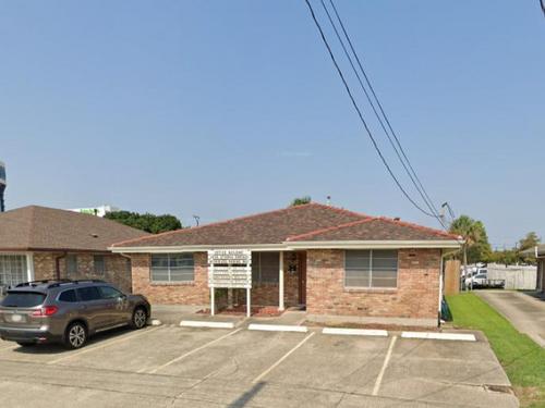 2820 Athania Pkwy, Metairie, LA 70002