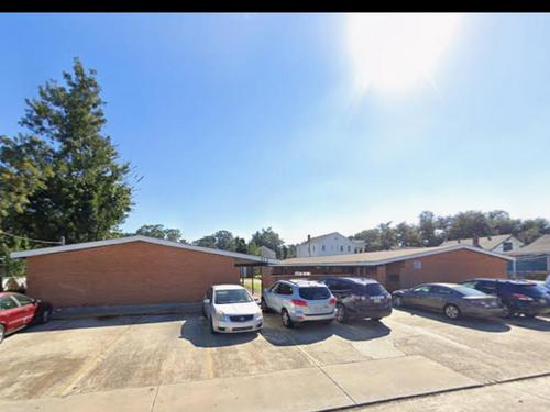 310 9th St, Gretna, LA 70053