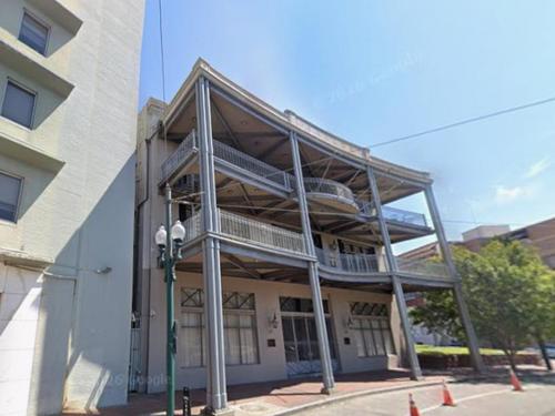 944, 1014 St Charles Ave, New Orleans, LA 70130