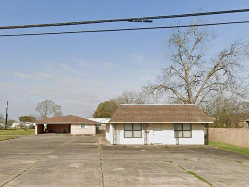 1607 N Bertrand Dr, Lafayette, LA 70506