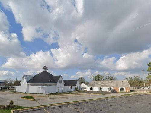 8121 Airline Dr, Metairie, LA 70003