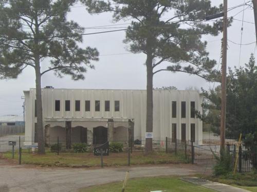 13465 S Harrells Ferry Rd, Baton Rouge, LA 70816