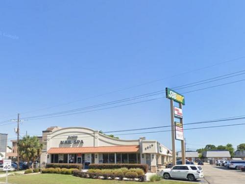 5029 Veterans Memorial Blvd, Metairie, LA 70006