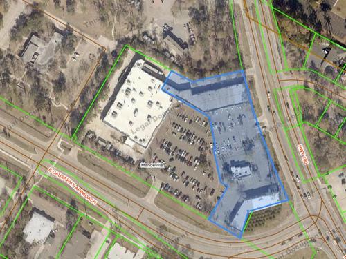 Walmart purchases property adjacent to its Mandeville store