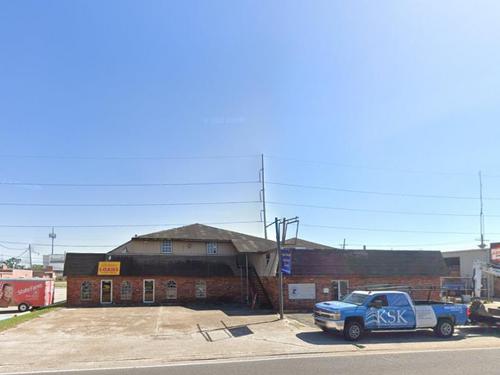 3640 Airline Dr, Metairie, LA 70001