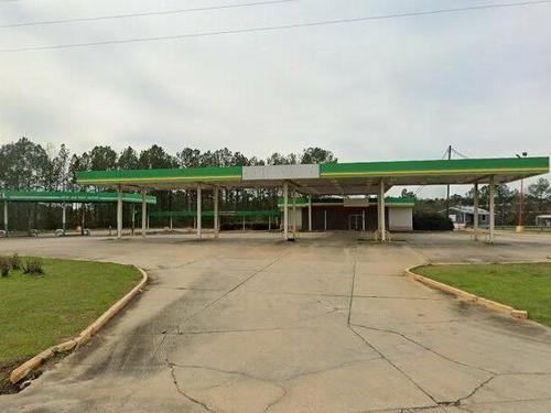 900 Ave G, Kentwood, LA 70444