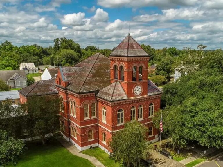 Historic Ascension Parish Courthouse in Donaldsonville from above