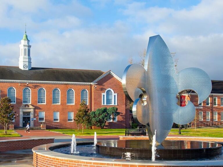 Fleur-de-lis fountain on the University of Louisiana at Lafayette campus